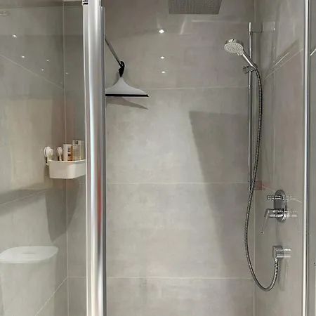 Family In - Autobahn A45 A66 - Frankfurt Airport Fra شقة *