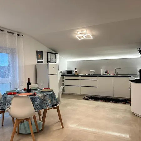 Family In - Autobahn A45 A66 - Frankfurt Airport Fra شقة