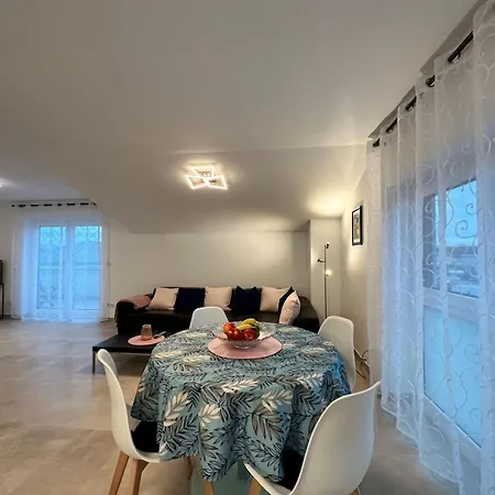 شقة Family In - Autobahn A45 A66 - Frankfurt Airport Fra