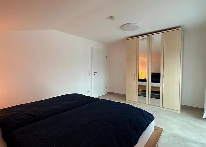 Family In - Autobahn A45 A66 - Frankfurt Airport Fra *