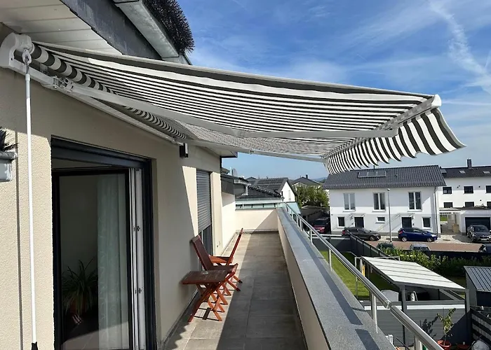 Family In - Autobahn A45 A66 - Frankfurt Airport Fra Erlensee